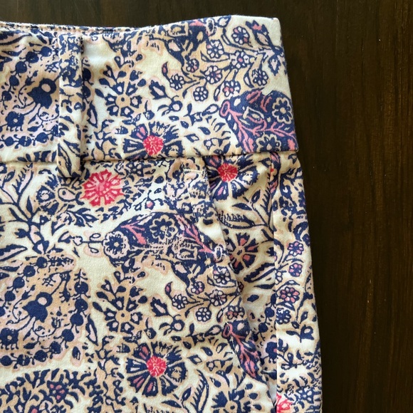 Ann Taylor White Floral & Paisley Print Shorts - Picture 7 of 14